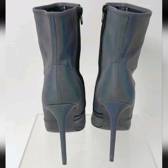 Steve Madden Elegant Whimsy Gray Halographic Stiletto Ankle Boots Sz 7 - Picture 5 of 6